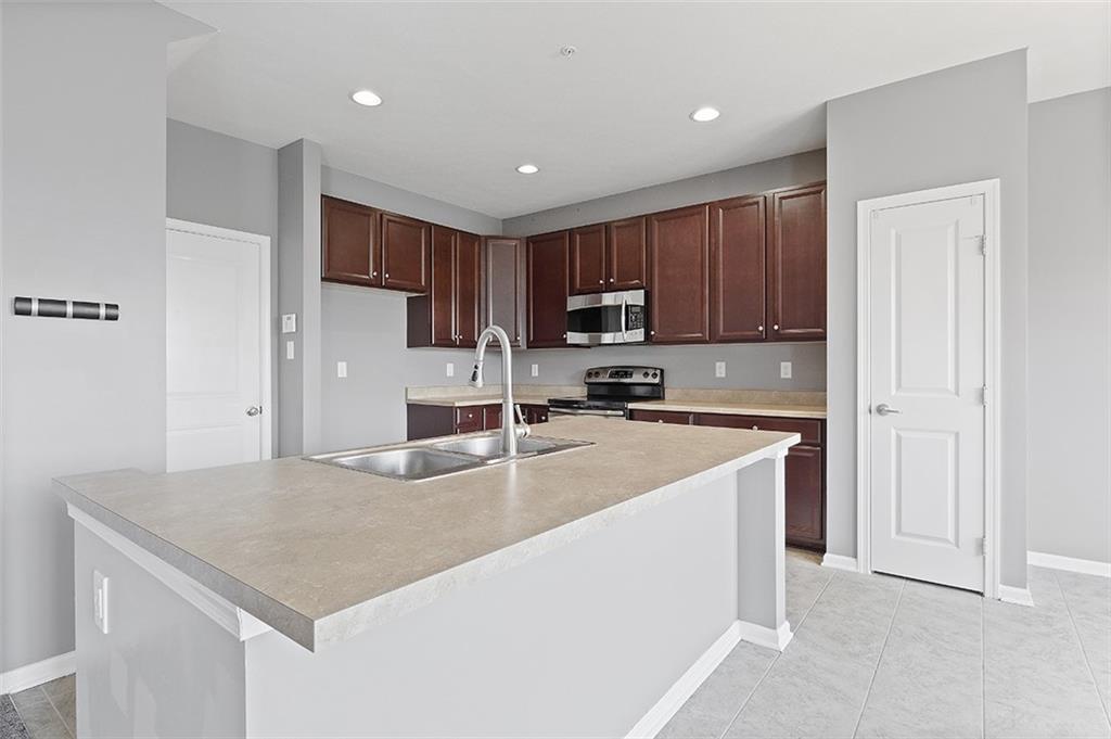 356 Maple Ridge Drive Canonsburg, PA 15317 - Photo 8 of 25 Gallery Image 8