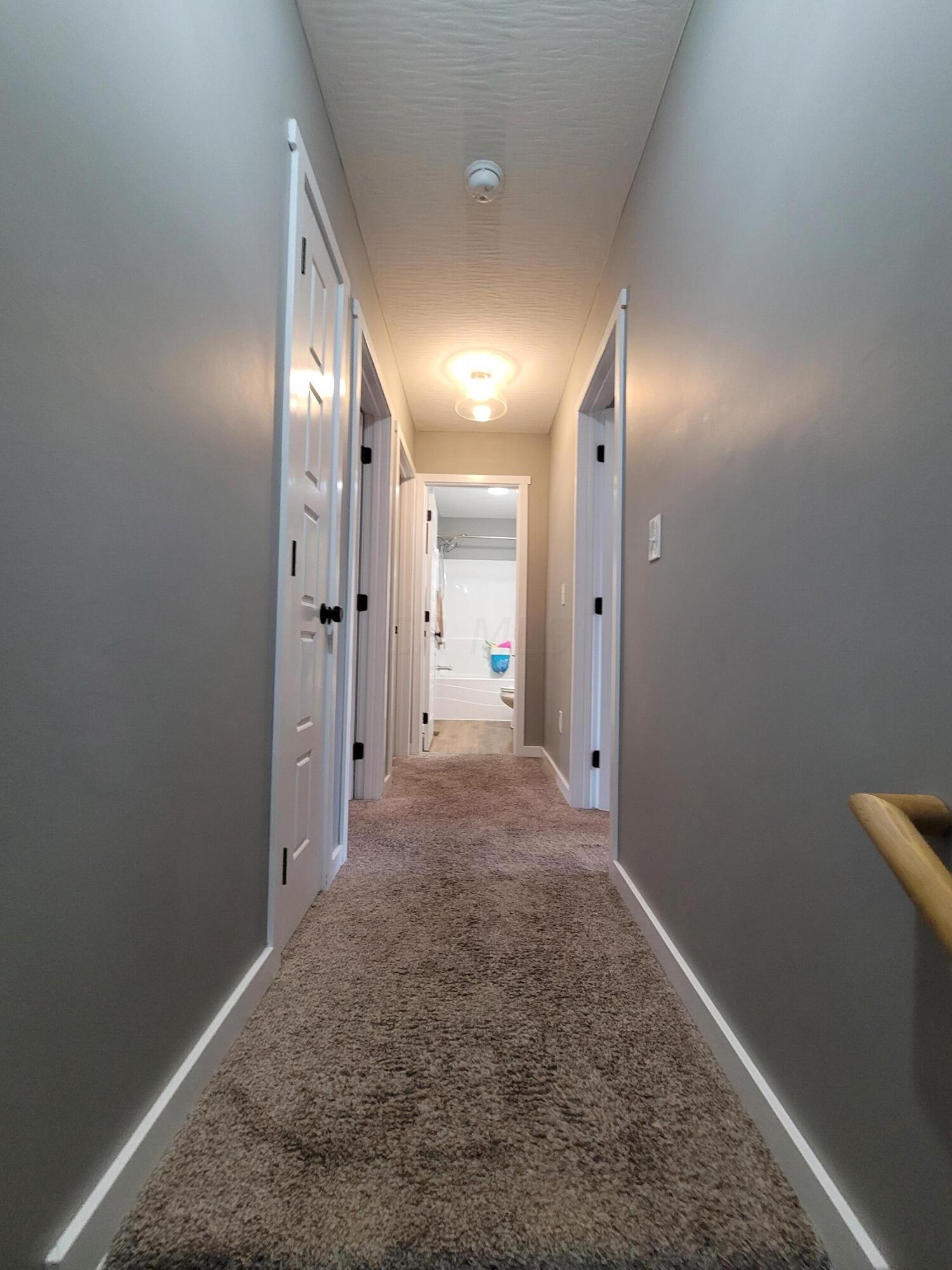 9034 Chillicothe Lancaster Road Southwest Amanda, OH 43102 - Photo 14 of 37 Hall up