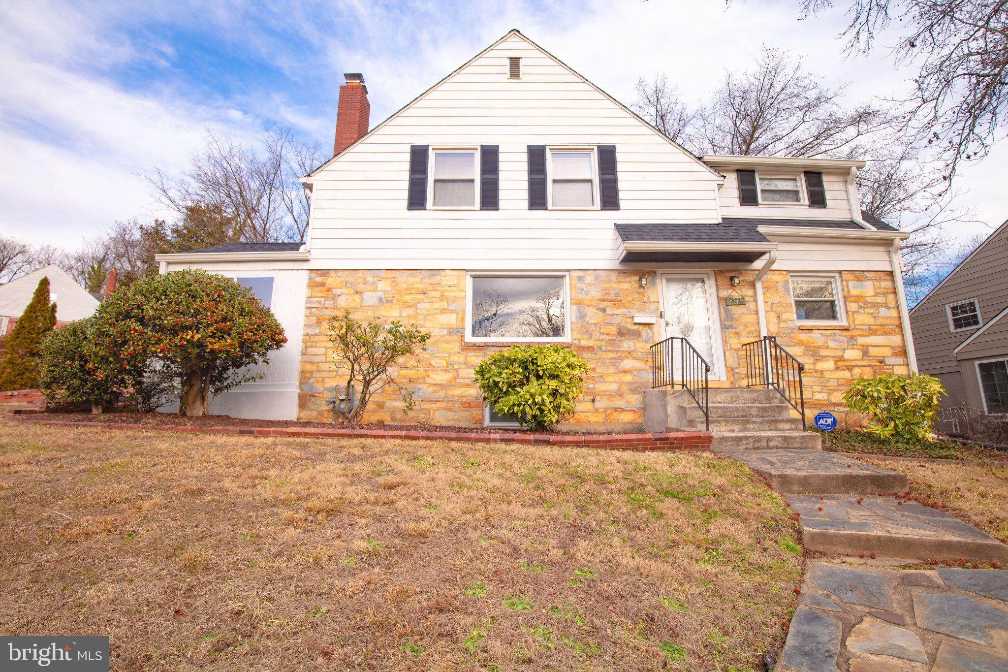 5810 Greenleaf Road Cheverly, MD 20785 - Photo 2 of 29