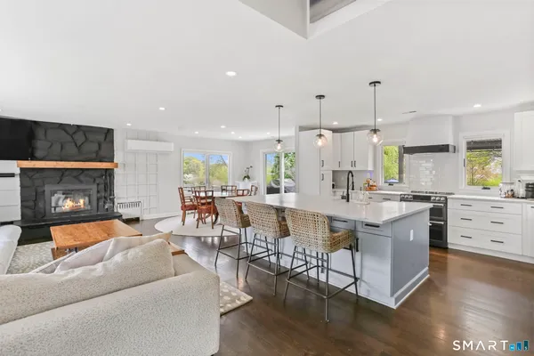 $995,000 | 116 Far Horizon Drive, Easton, CT 06612