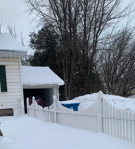 $185,000 | 328 4th Street, Manistee, MI 49660