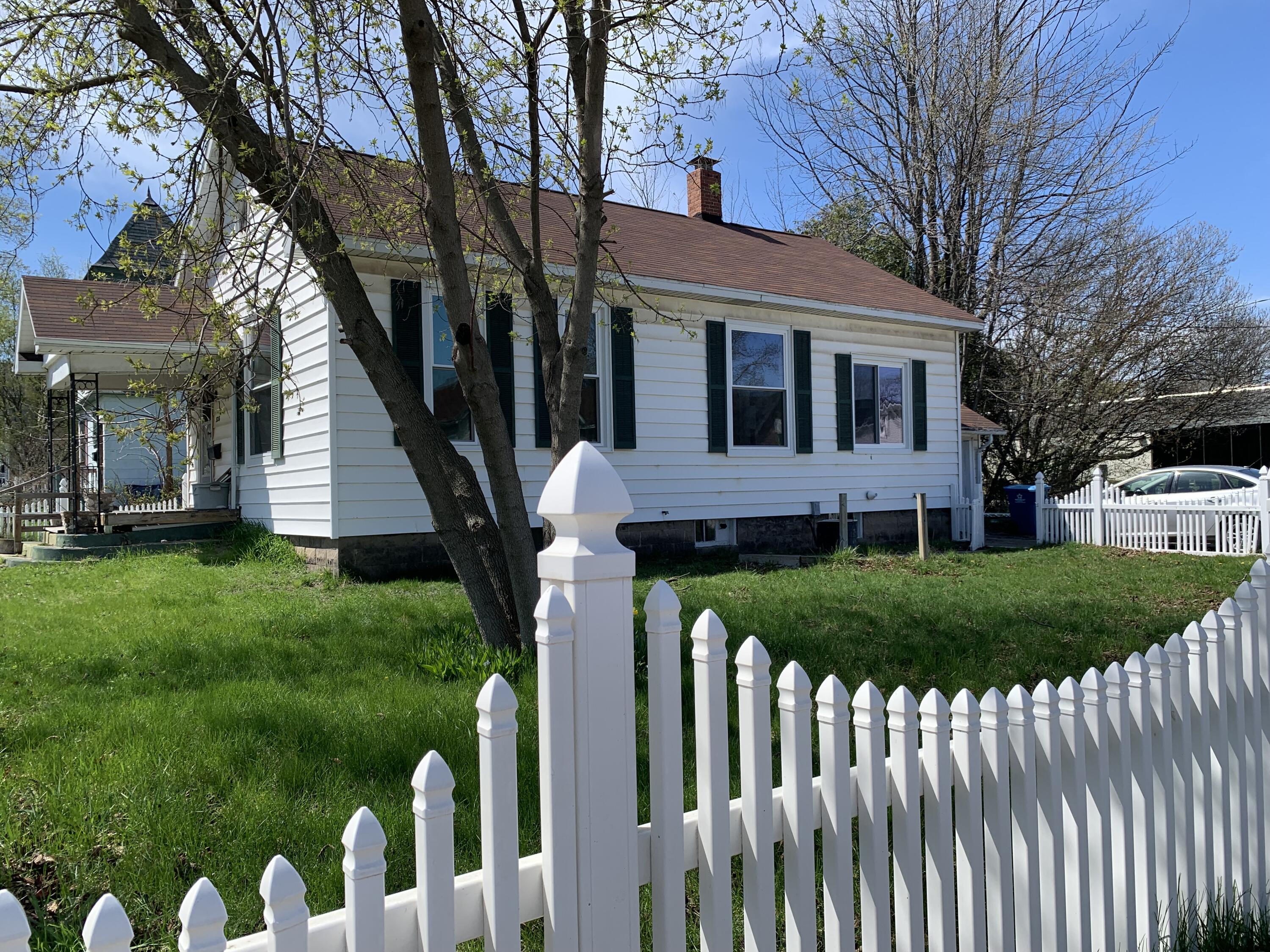 328 4th Street Manistee, MI 49660 - Photo 17 of 19 IMG_6648