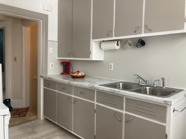 328 4th Street Manistee, MI 49660 - Photo 6 of 19 Kitchen 2