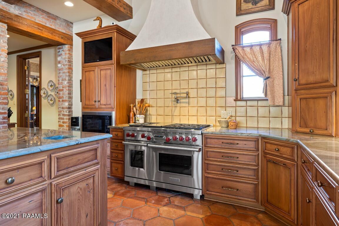 155 Shannon Road Lafayette, LA 70503 - Photo 13 of 50 155 Shannon-18