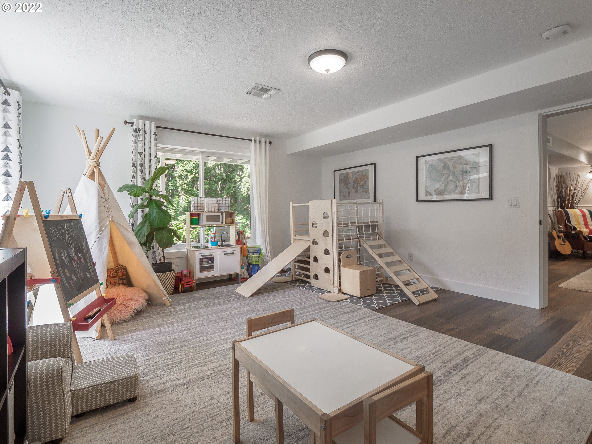 4645 Southwest Flower Place Portland, OR 97221 - Photo 26 of 32 Gallery Image 26
