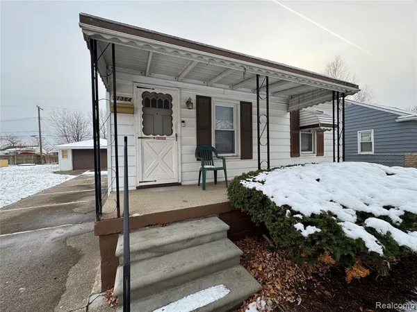 $1,400 | 11384 Cadillac Avenue, Warren, MI 48089