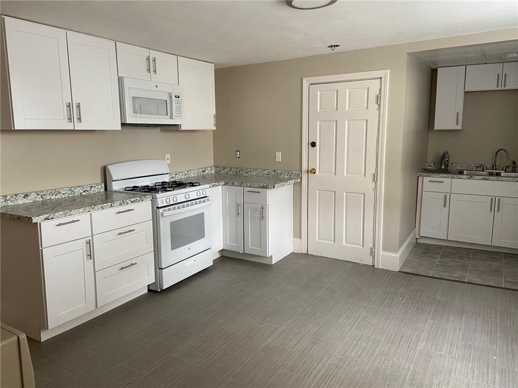217 State Street, Unit 1R Bristol, RI 02809 - Photo 2 of 9