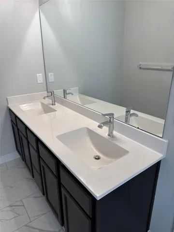 $375,000 | 11710 Canby Oak Drive, Houston, TX 77066