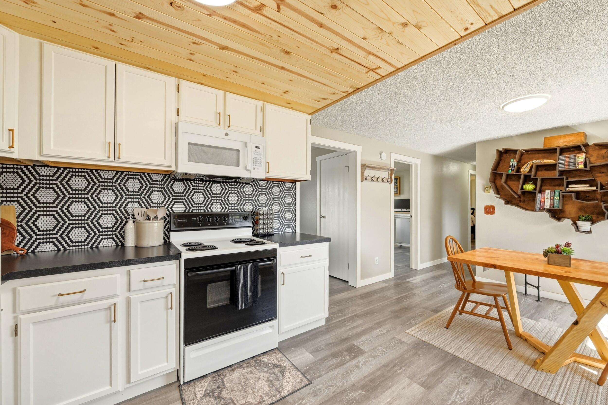 441 Canby Street Sheridan, WY 82801 - Photo 13 of 26 13