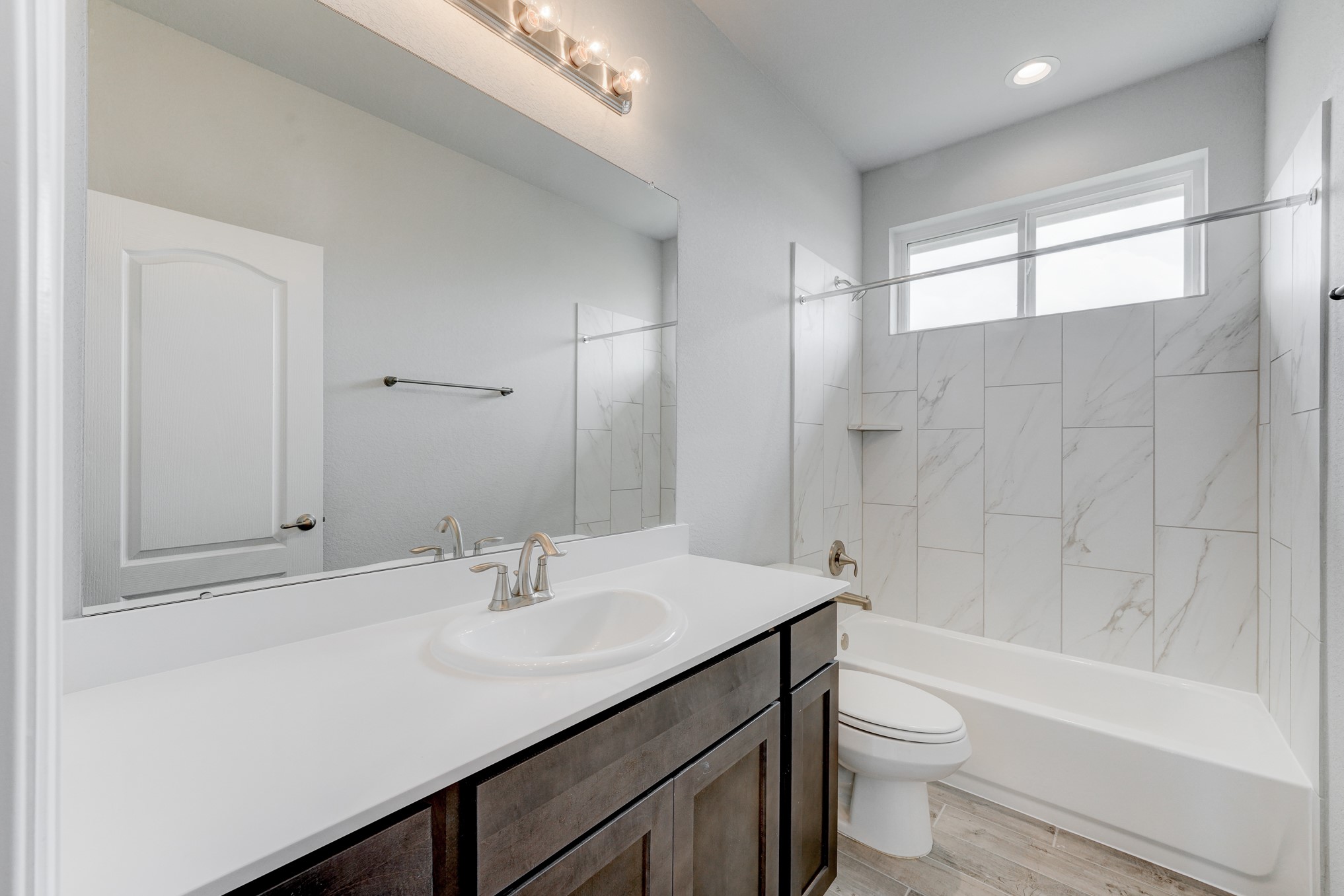 10505 Stone Peak Drive Rosharon, TX 77583 - Photo 20 of 29 2nd bath