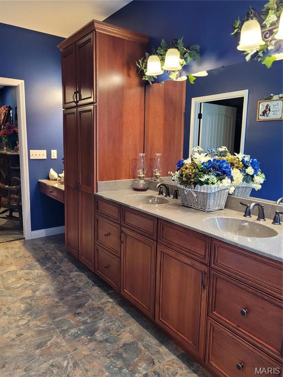10359 Bounds Road Shipman, IL 62685 - Photo 22 of 56