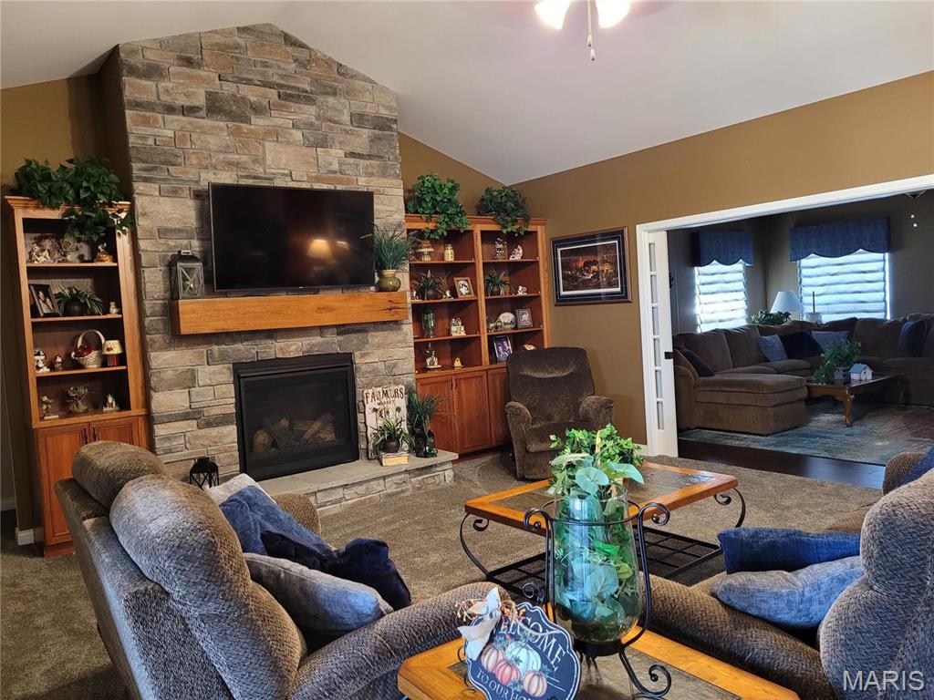 10359 Bounds Road Shipman, IL 62685 - Photo 8 of 56