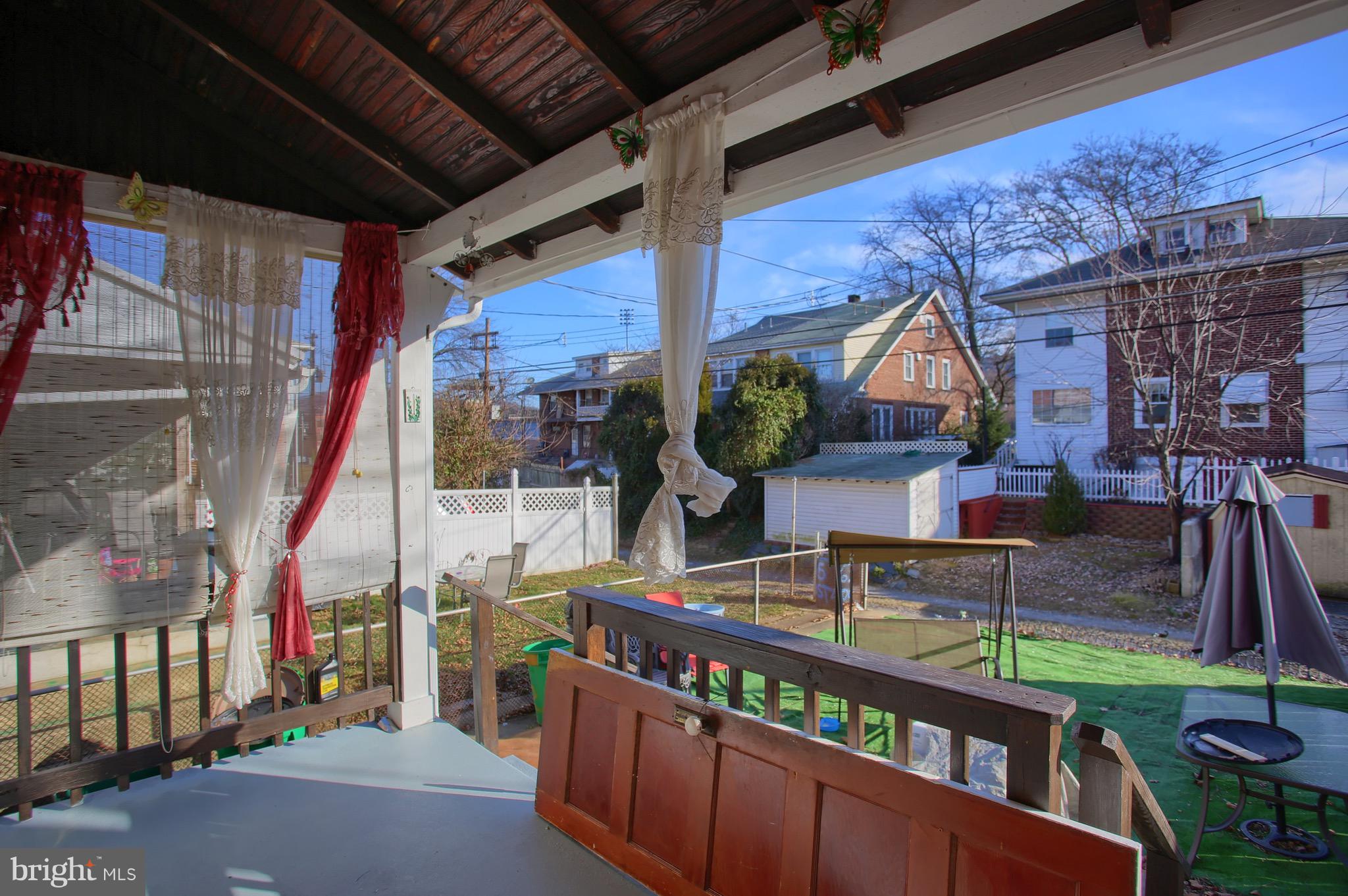 1633 Locust Street Reading, PA 19604 - Photo 19 of 23