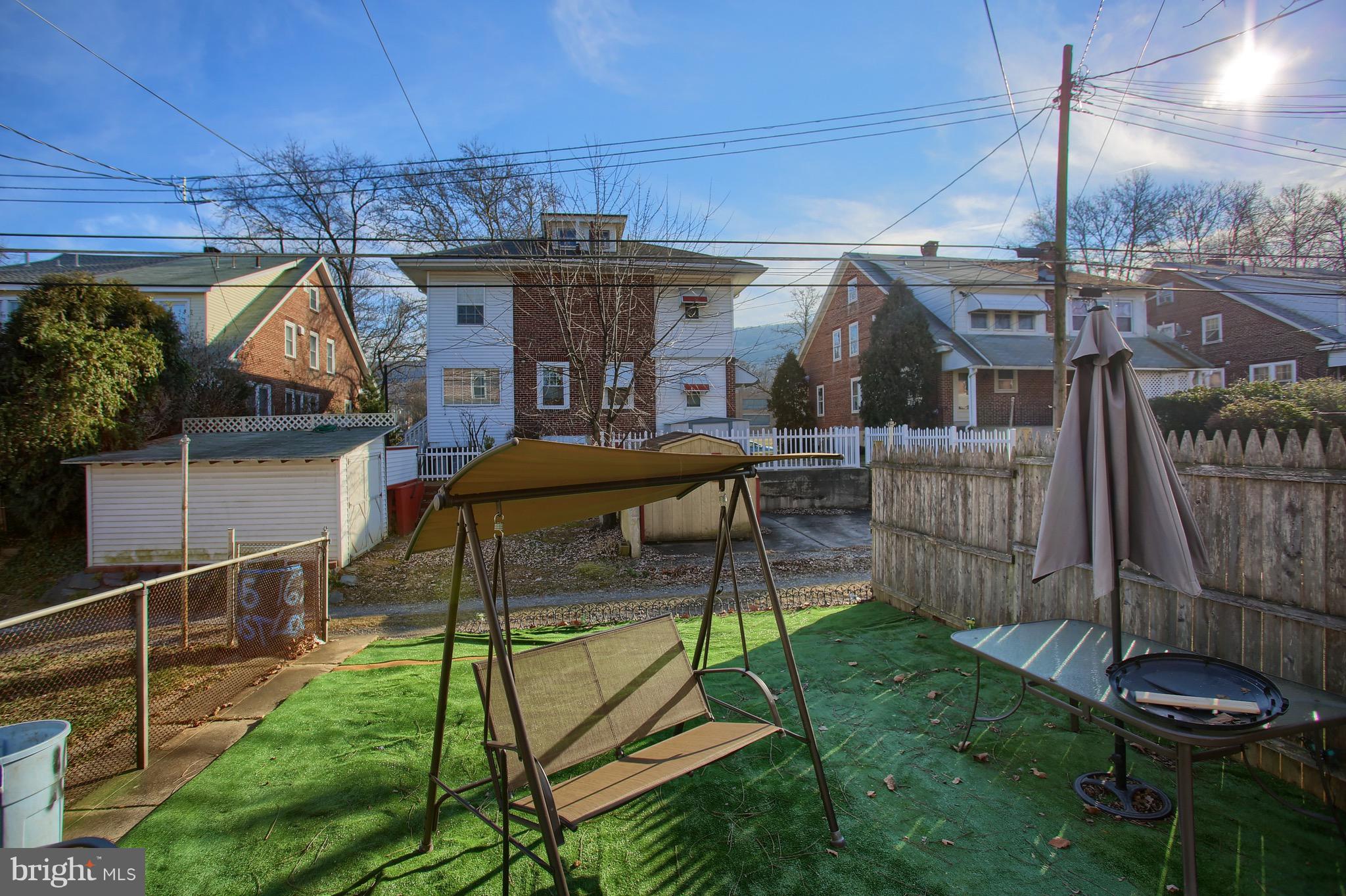 1633 Locust Street Reading, PA 19604 - Photo 20 of 23
