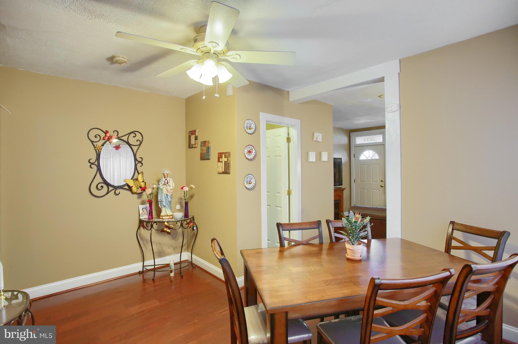 1633 Locust Street Reading, PA 19604 - Photo 10 of 23