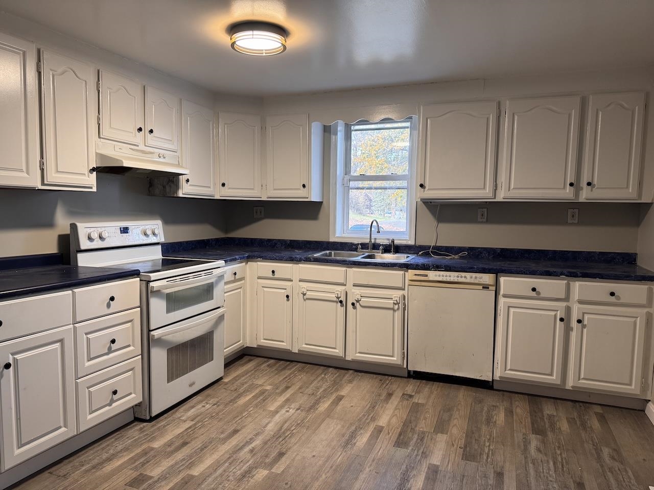 821 Highway 9 Chesterfield, NH 03466 - Photo 22 of 48