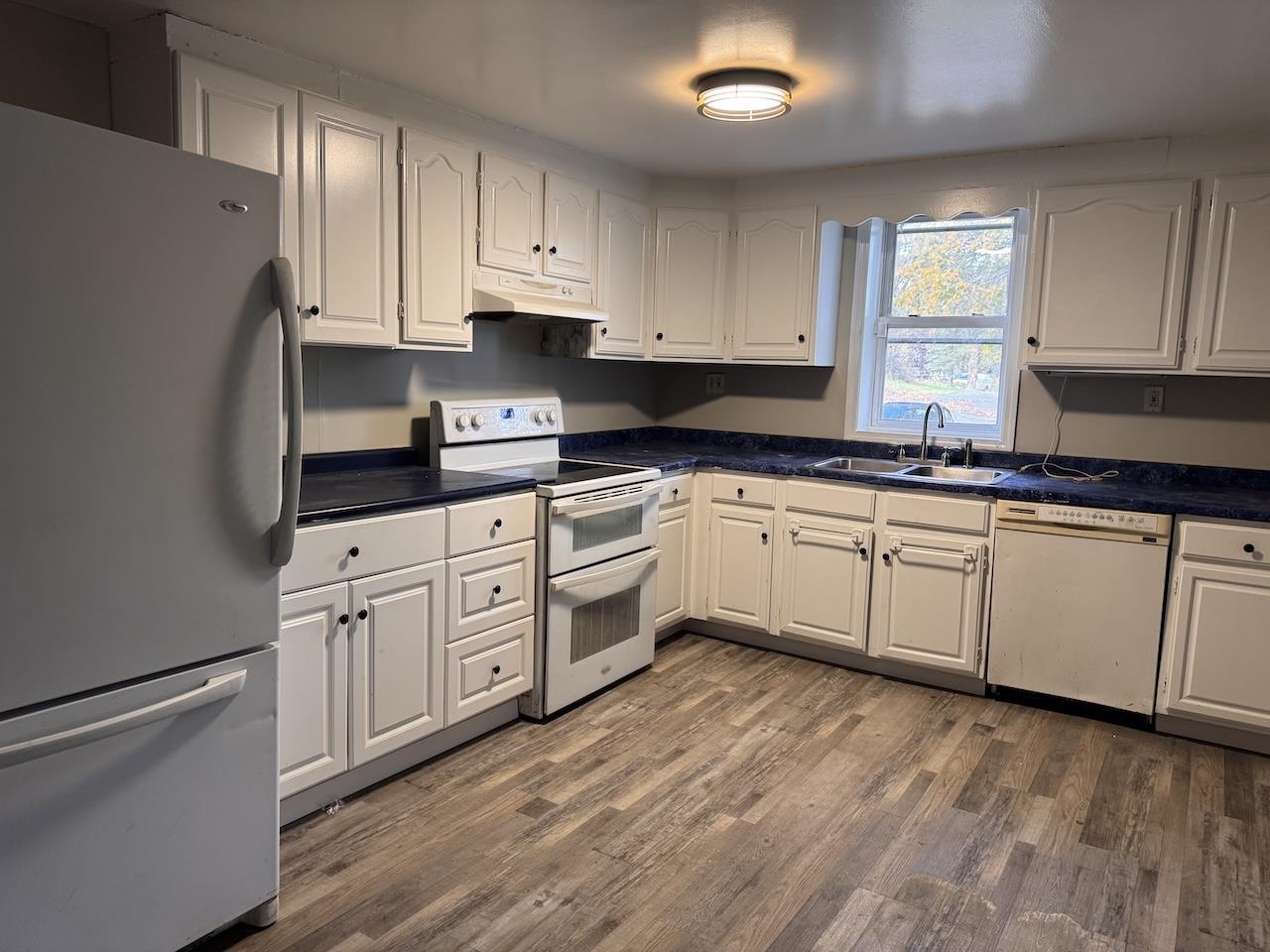 821 Highway 9 Chesterfield, NH 03466 - Photo 3 of 48