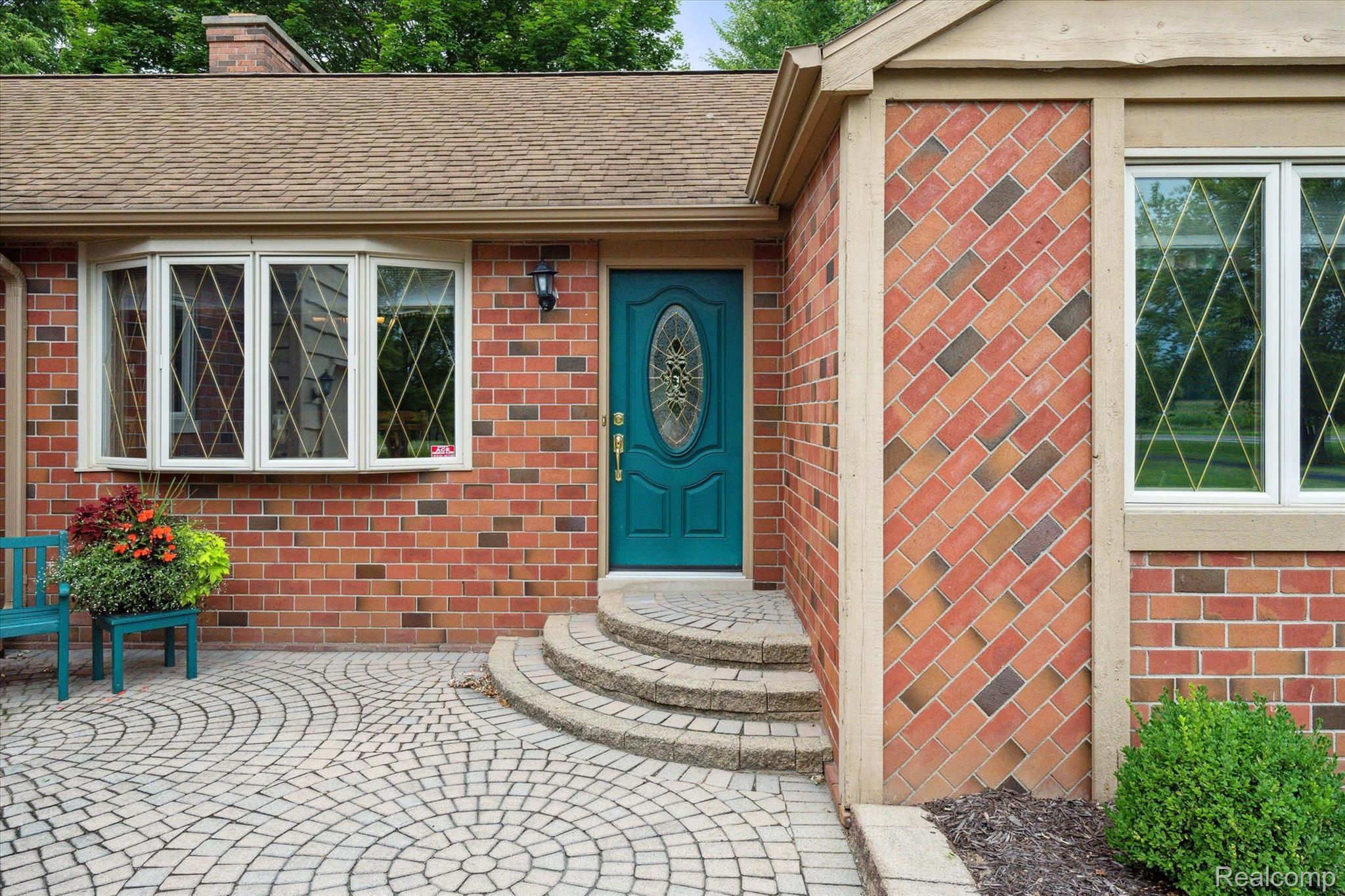 11159 North Sheridan Road New Lothrop, MI 48460 - Photo 4 of 42 Gallery Image 4