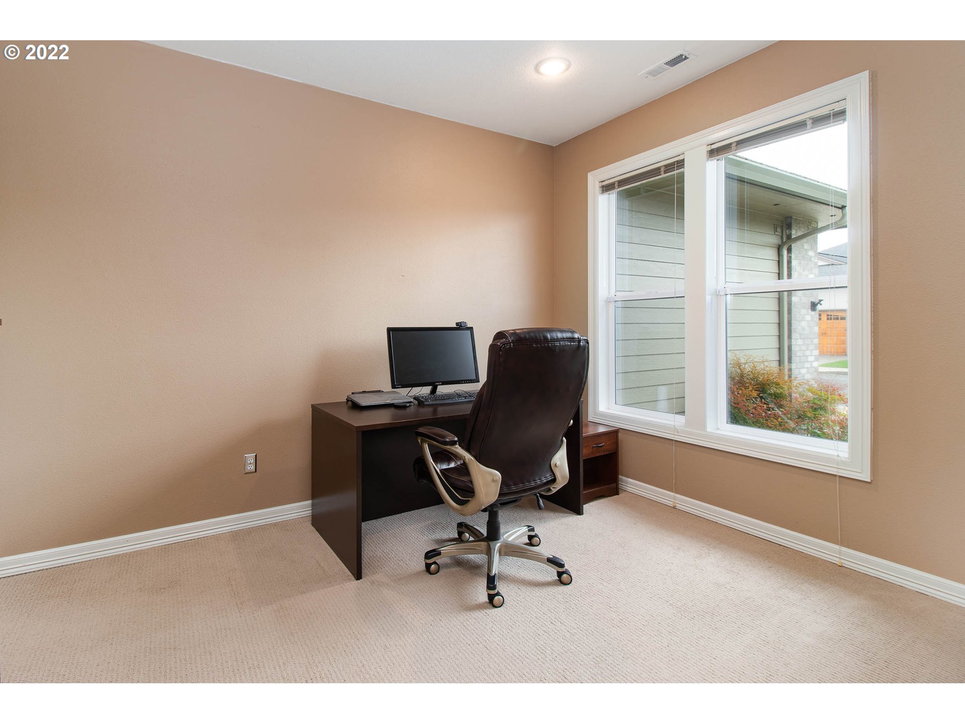 2131 Southeast 12th Avenue Camas, WA 98607 - Photo 21 of 32 a view of workspace with windows