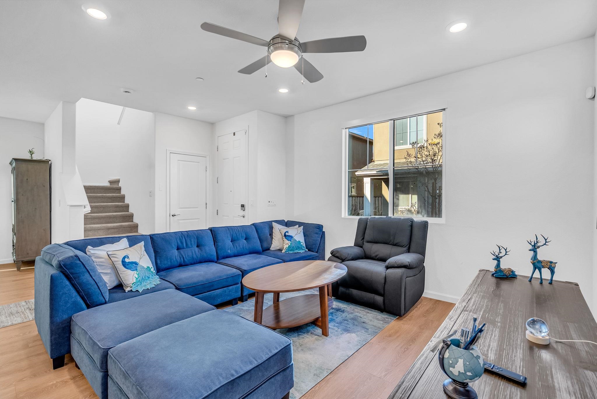 9 Cedar Street Pittsburg, CA 94565 - Photo 4 of 35