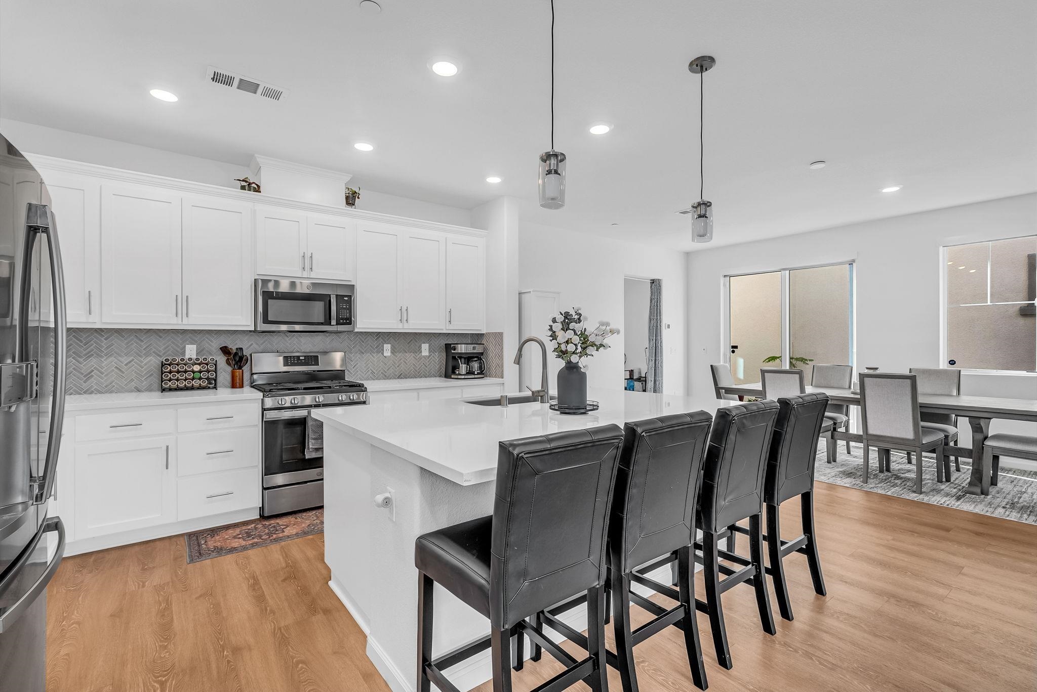 9 Cedar Street Pittsburg, CA 94565 - Photo 10 of 35