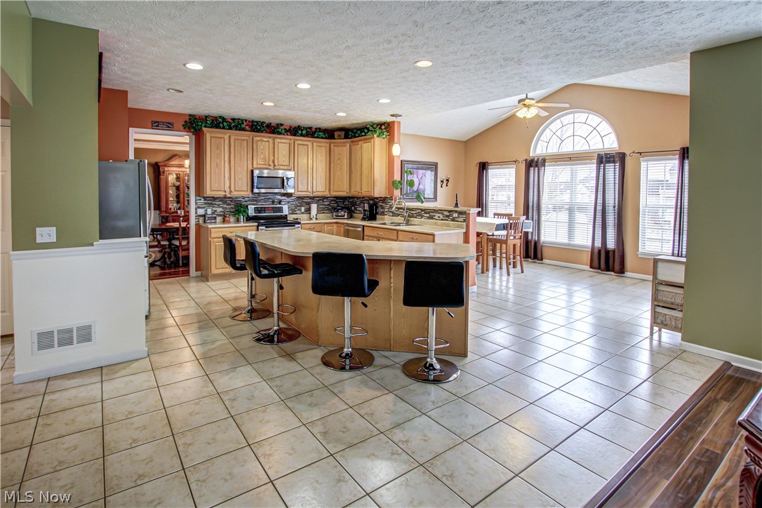 4527 Ridgestone Way Medina, OH 44256 - Photo 10 of 35 Gallery Image 10