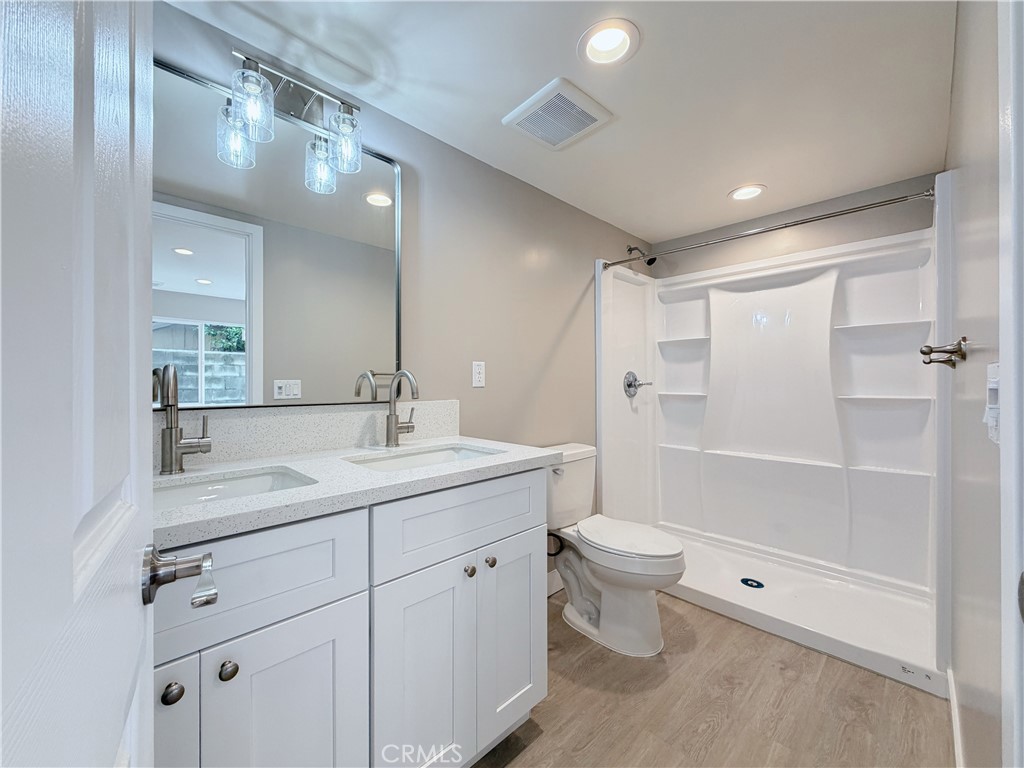 621 Leonard Avenue, Unit B Los Angeles, CA 90022 - Photo 8 of 10