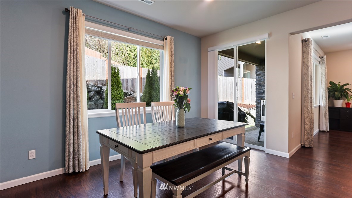 15908 Meridian Avenue South Bothell, WA 98012 - Photo 13 of 36