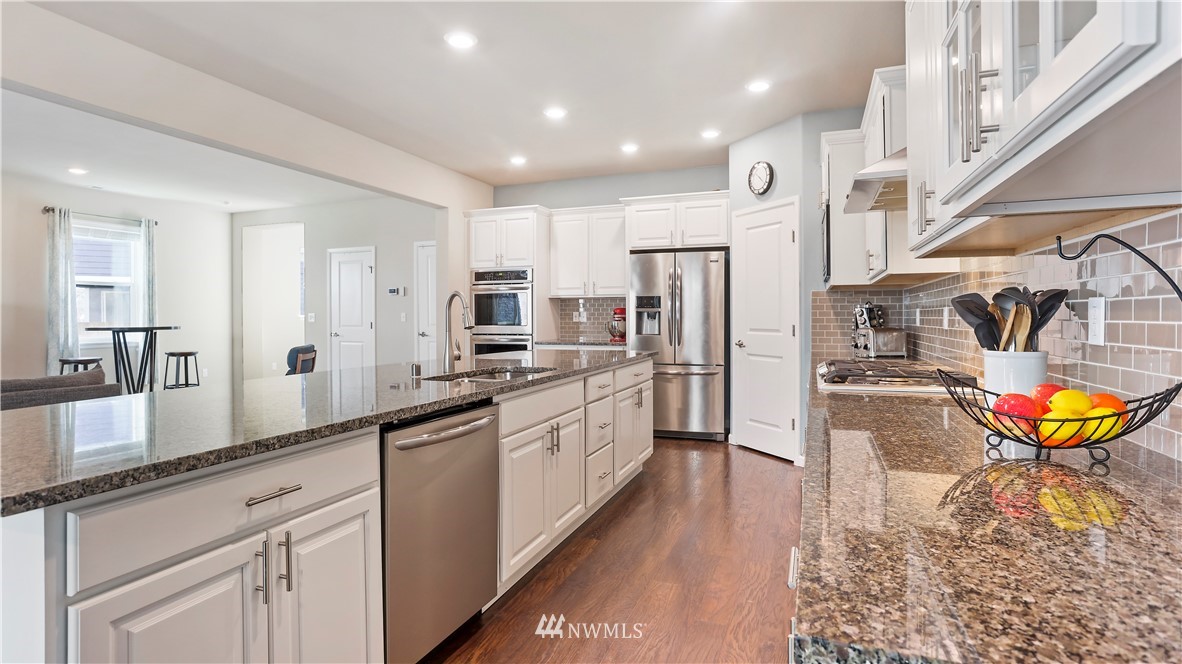 15908 Meridian Avenue South Bothell, WA 98012 - Photo 14 of 36