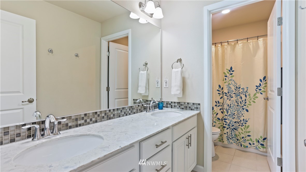 15908 Meridian Avenue South Bothell, WA 98012 - Photo 21 of 36