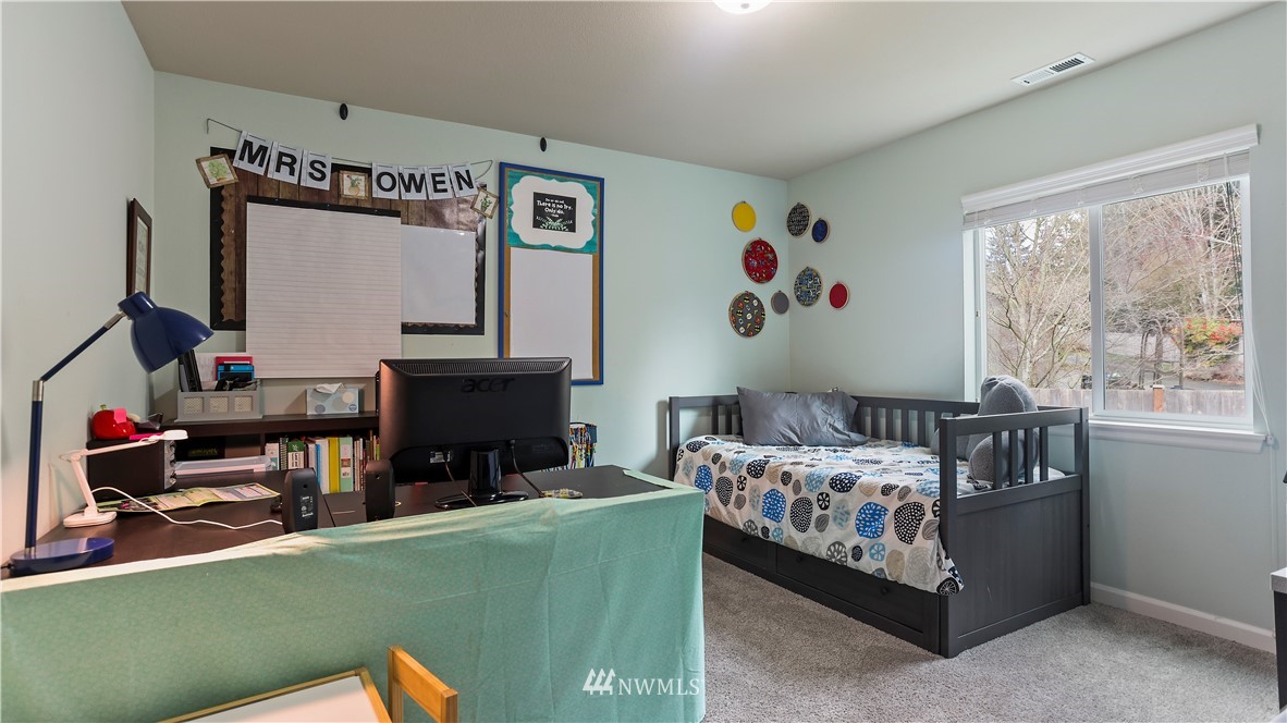 15908 Meridian Avenue South Bothell, WA 98012 - Photo 22 of 36