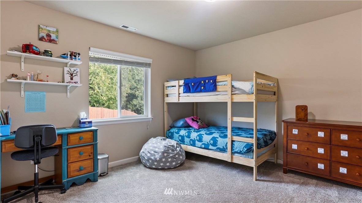 15908 Meridian Avenue South Bothell, WA 98012 - Photo 23 of 36