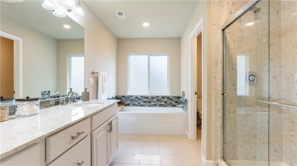 15908 Meridian Avenue South Bothell, WA 98012 - Photo 27 of 36