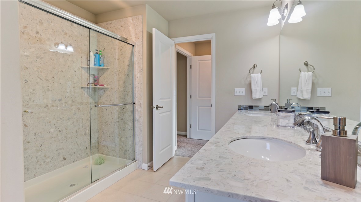 15908 Meridian Avenue South Bothell, WA 98012 - Photo 28 of 36