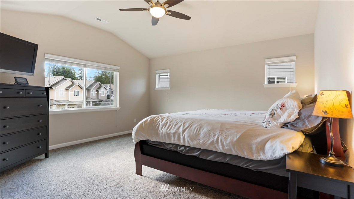 15908 Meridian Avenue South Bothell, WA 98012 - Photo 29 of 36