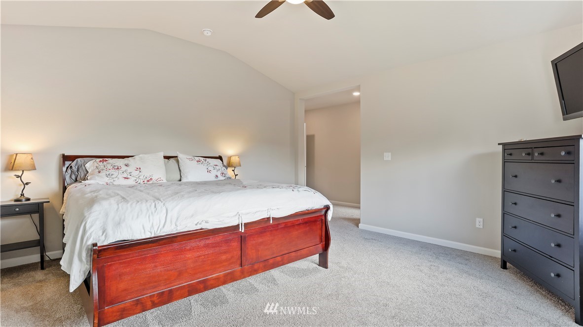 15908 Meridian Avenue South Bothell, WA 98012 - Photo 30 of 36