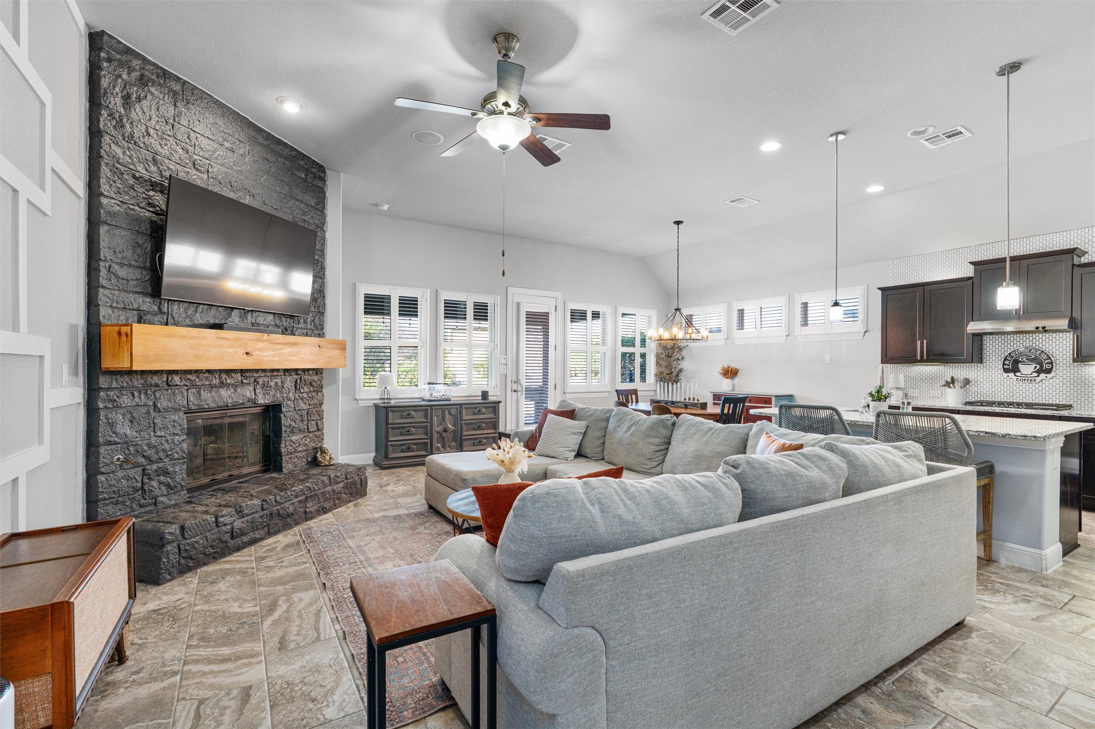 3704 Gildas Path Pflugerville, TX 78660 - Photo 5 of 31 Large living room with gas fireplace.