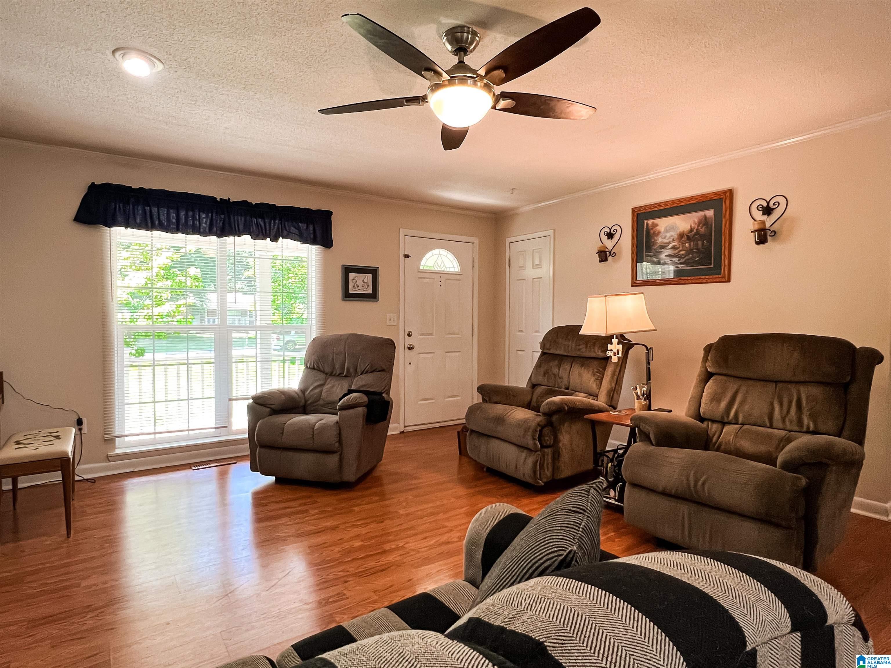 1704 Hayes Street Southwest Hartselle, AL 35640 - Photo 2 of 24