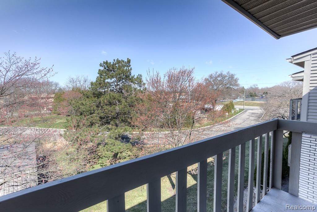 31993 West 12 Mile Road, Unit 303 Farmington Hills, MI 48334 - Photo 11 of 18