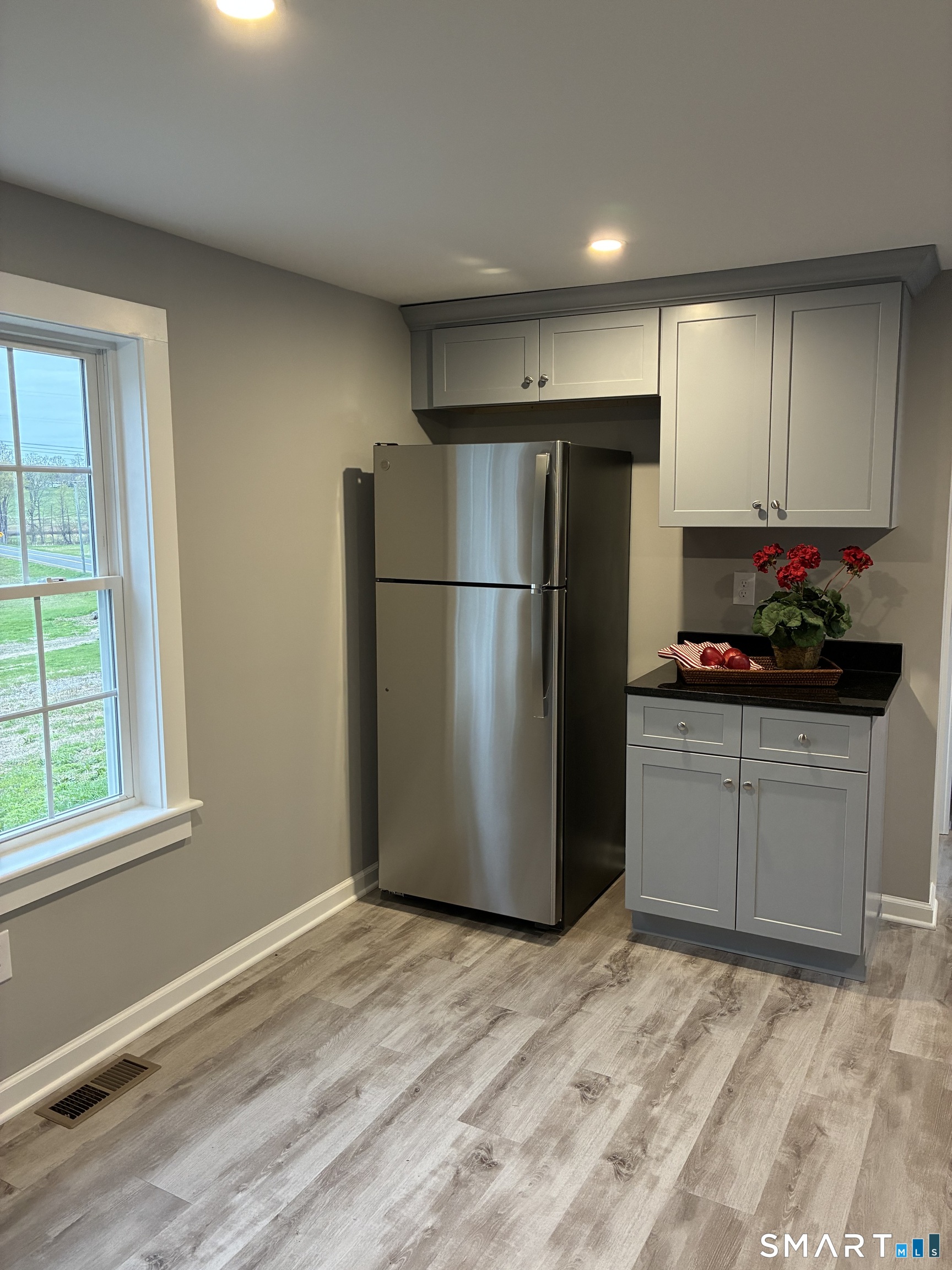 1197 Ratley Road Suffield, CT 06093 - Photo 5 of 25