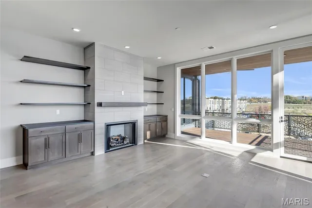 $5,495 | 16460 Wildhorse Lk Boulevard, Unit 301, Chesterfield, MO 63017