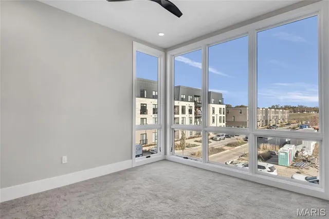 $5,495 | 16460 Wildhorse Lk Boulevard, Unit 301, Chesterfield, MO 63017