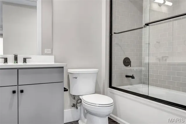 $5,495 | 16460 Wildhorse Lk Boulevard, Unit 301, Chesterfield, MO 63017