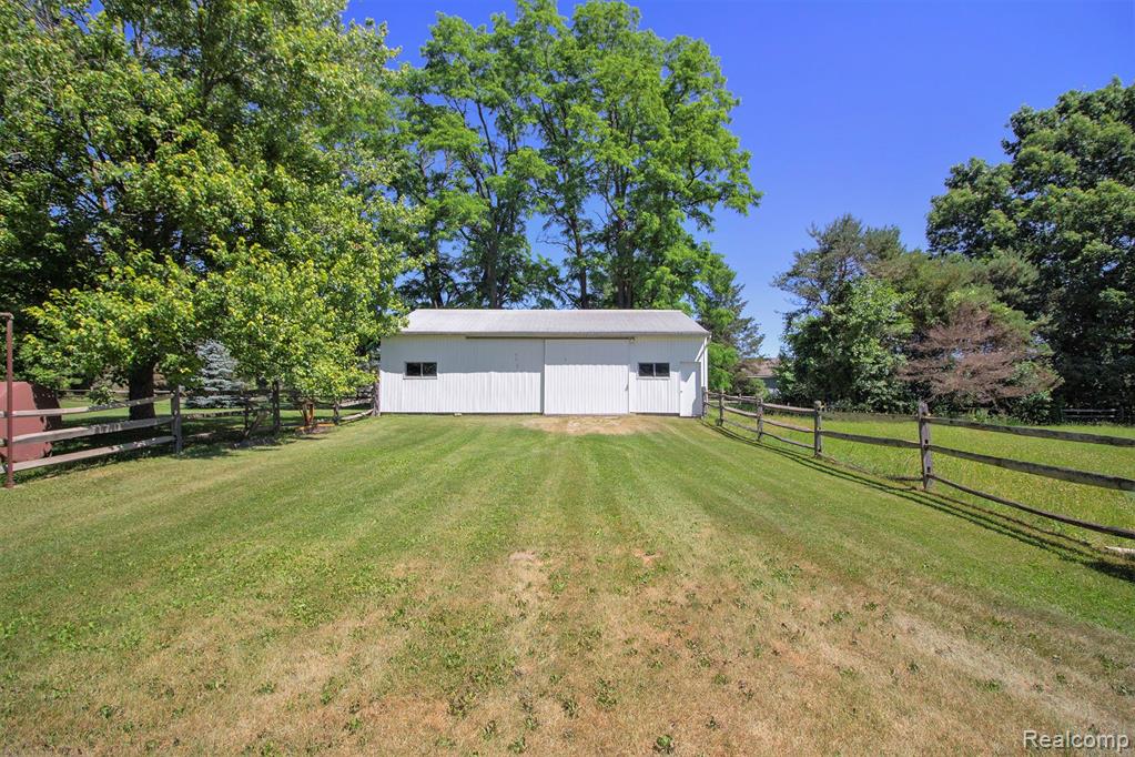 2500 Musson Road Howell, MI 48855 - Photo 13 of 36