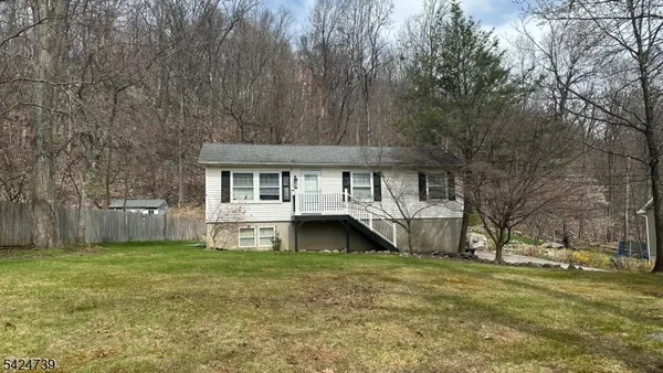 $369,900 | 32 Panorama Drive, Vernon, NJ 07461