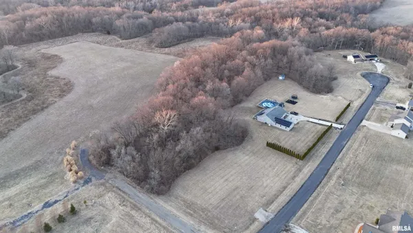 $37,900 | South Deer Trail Road, Mapleton, IL 61547