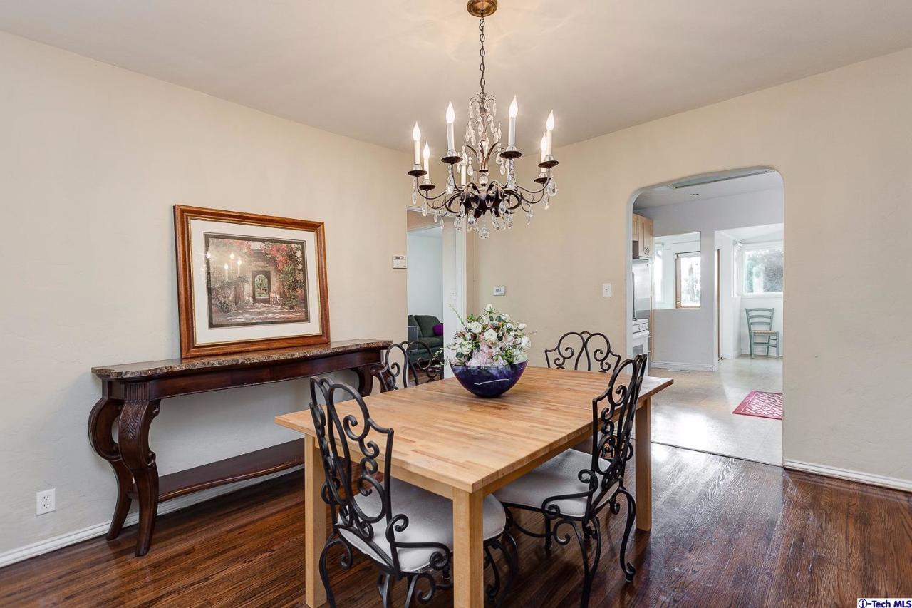 562 Sunset Drive Altadena, CA 91001 - Photo 11 of 25 Additional Photo