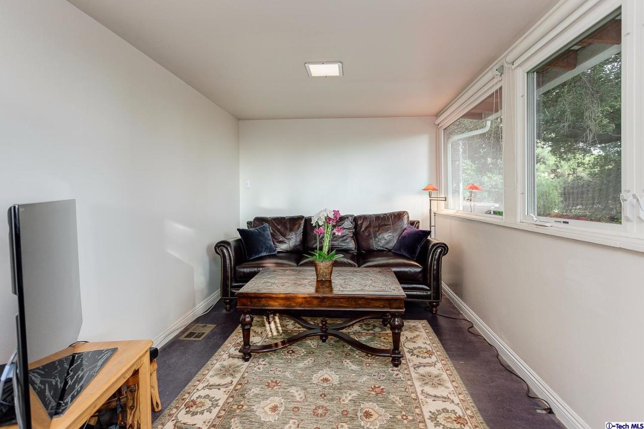 562 Sunset Drive Altadena, CA 91001 - Photo 17 of 25 Additional Photo