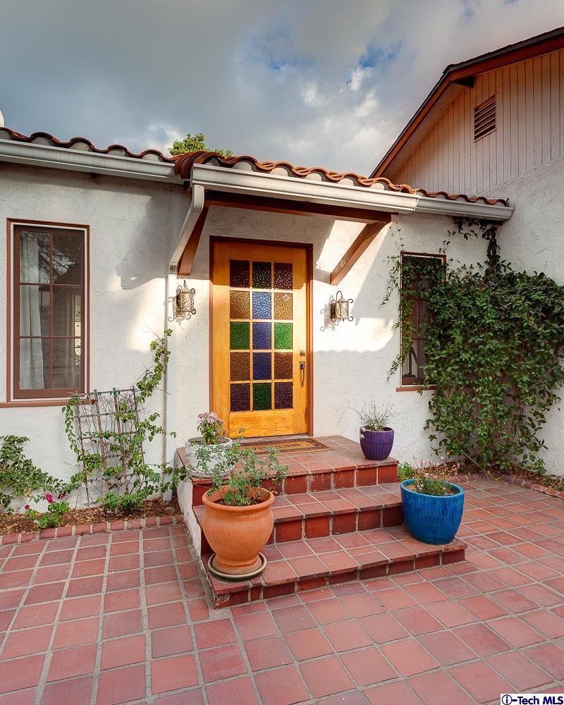 562 Sunset Drive Altadena, CA 91001 - Photo 5 of 25 Additional Photo