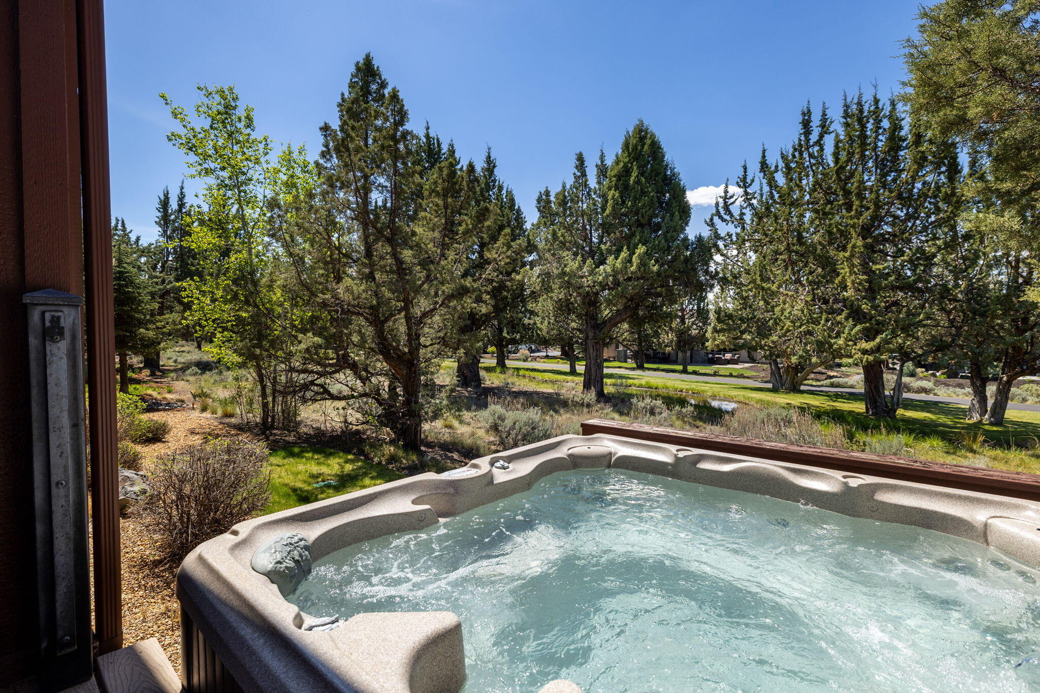 1144 Highland View Loop Redmond, OR 97756 - Photo 35 of 68